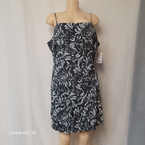 Nine West Dresses & Skirts - Nine West Black and White Sleeveless Sundress Size XL